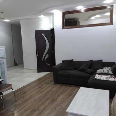 Mari Apartment Μπατούμι Εξωτερικό φωτογραφία